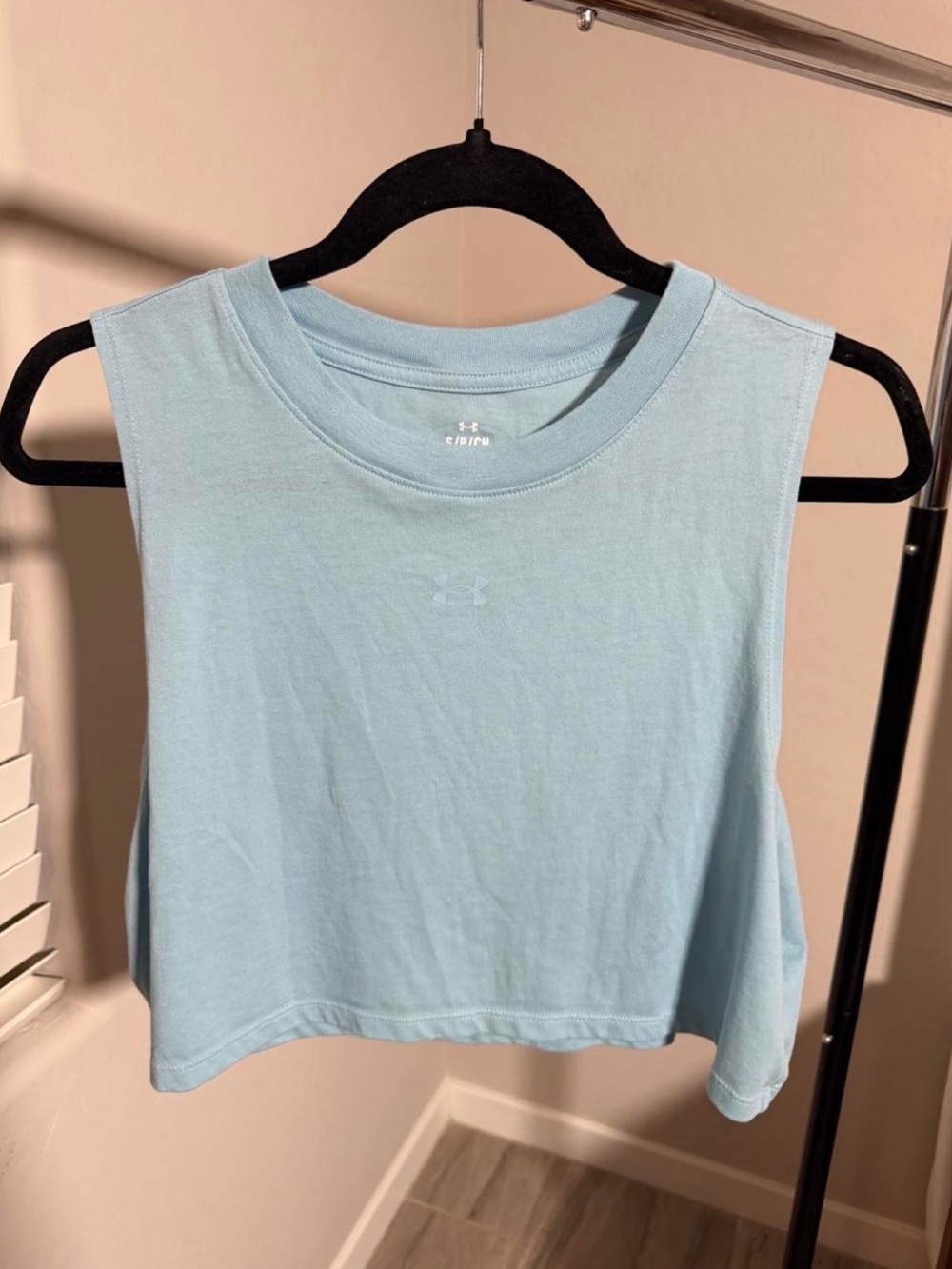 Under Armour Women's Pale Blue Cropped Muscle Tank